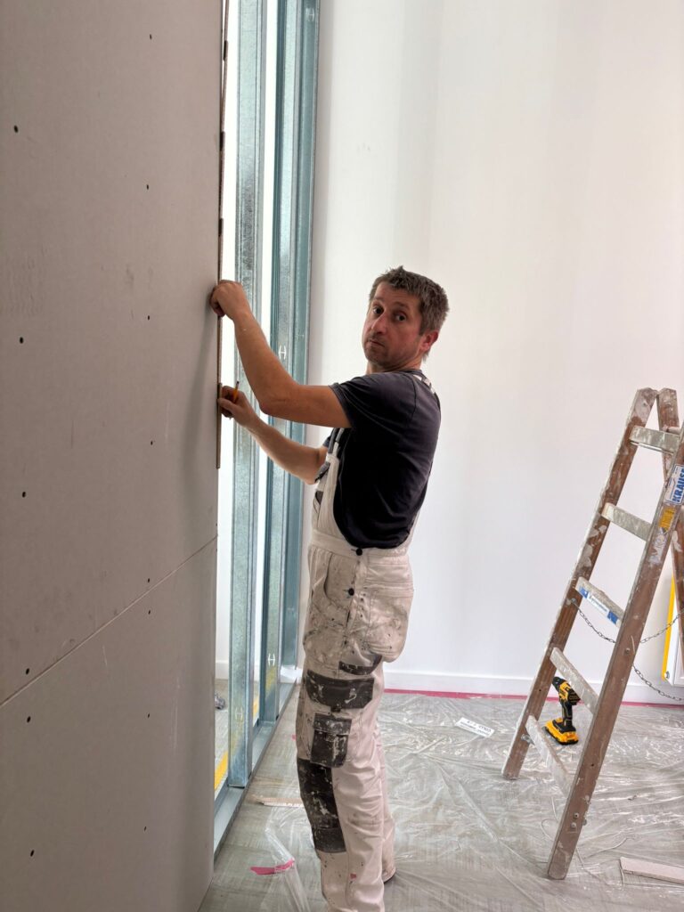 WhatsApp Image 2025-10-18 at 21.08.13 (2)